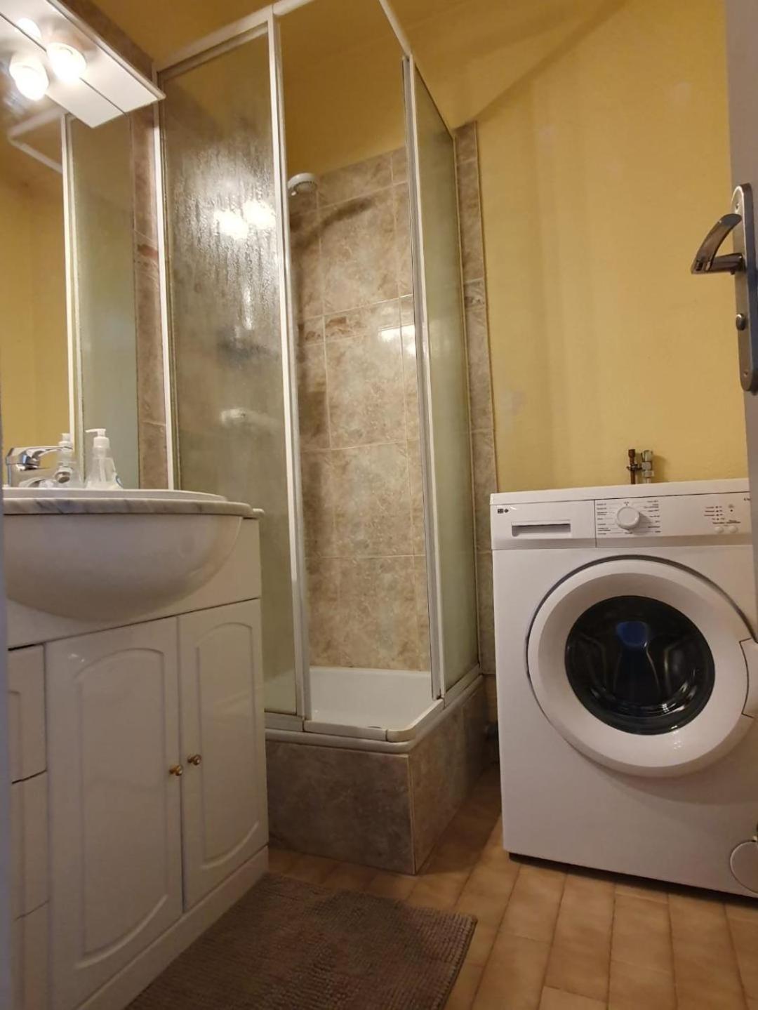 2 Pieces, Vue Sur - Proche